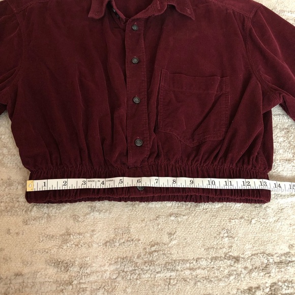 NWOT Urban Renewal Cropped Reworked Shirt Elastic Waist Size Small - Picture 6 of 7